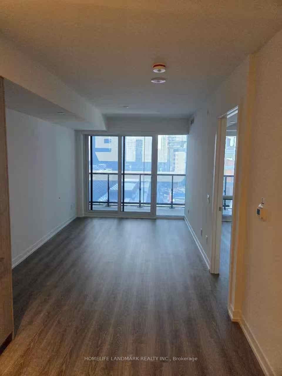 771 Yonge Street W, Unit 1002 thumbnail 2