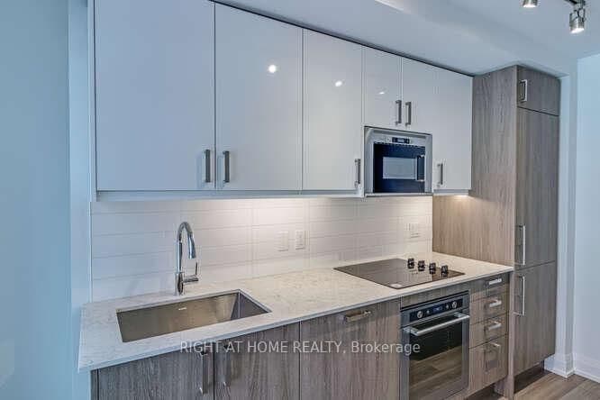 77 Mutual Street, Unit 321 thumbnail 18