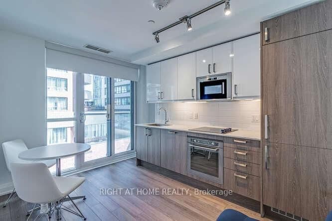 77 Mutual Street, Unit 321 thumbnail 20