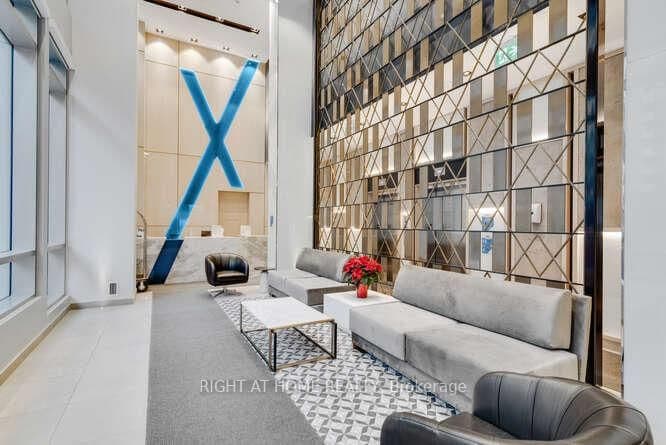 77 Mutual Street, Unit 321 thumbnail 6