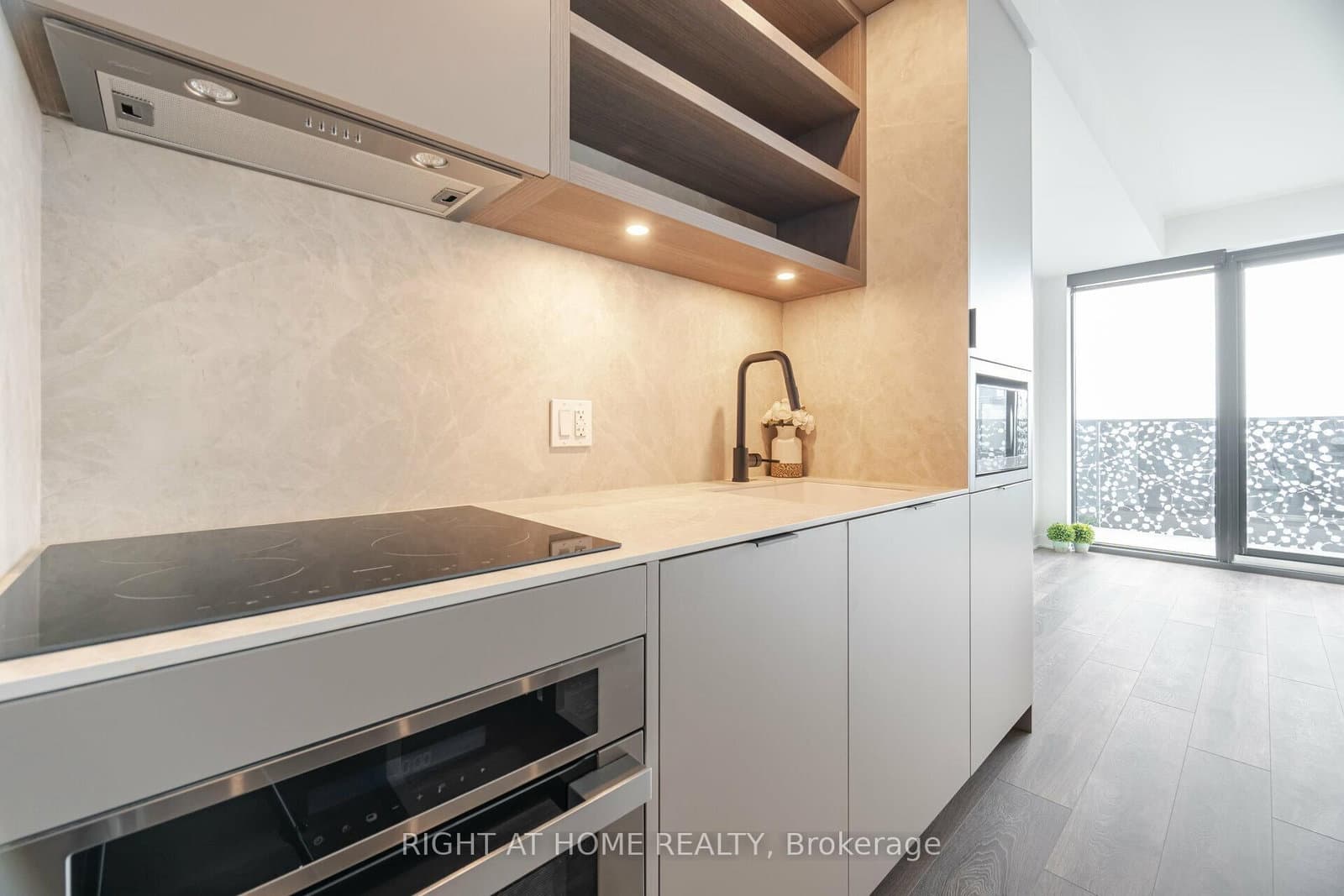 55 Charles Street E, Unit 4403 thumbnail 10