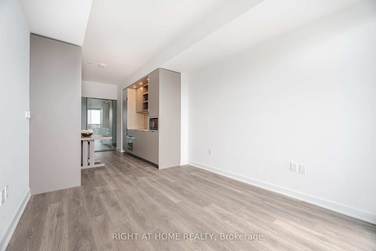55 Charles Street E, Unit 4403 thumbnail 19