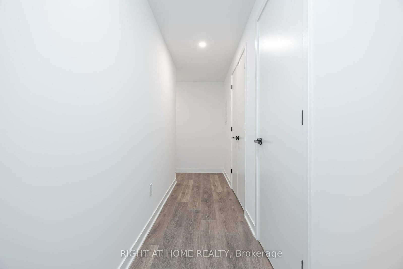 55 Charles Street E, Unit 4403 thumbnail 5
