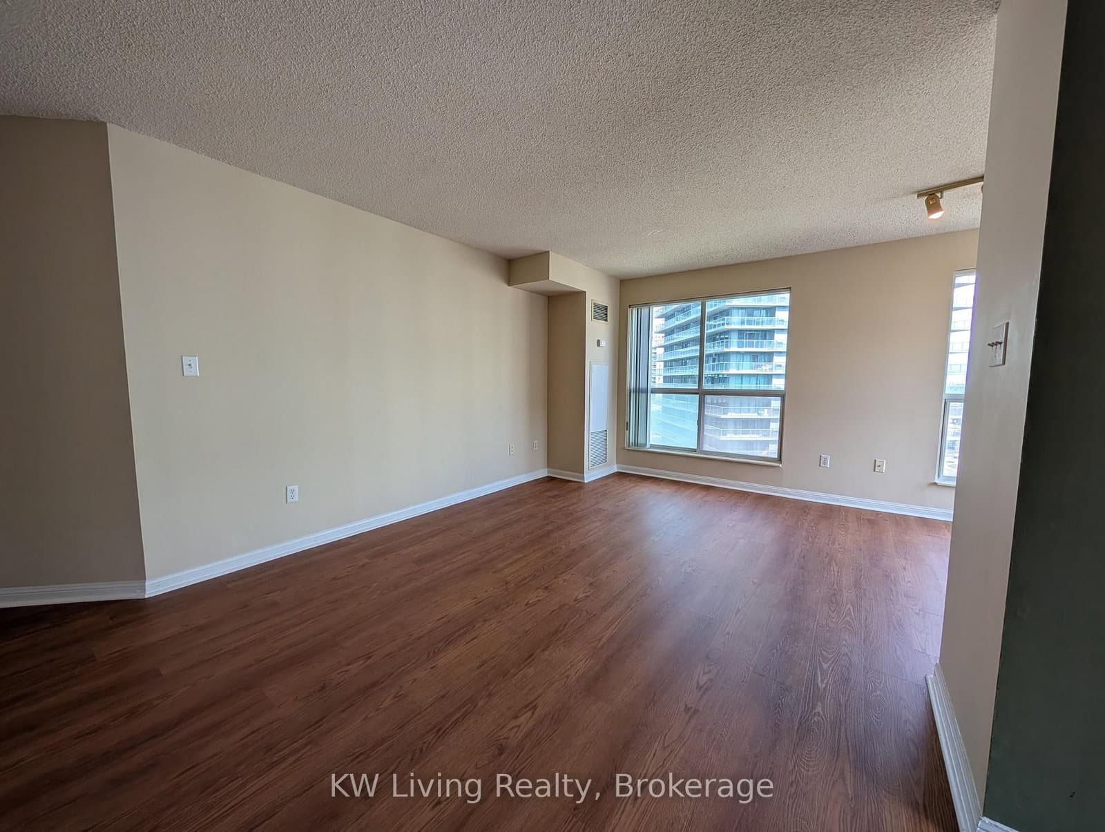 23 Lorraine Drive, Unit 1102 thumbnail 10