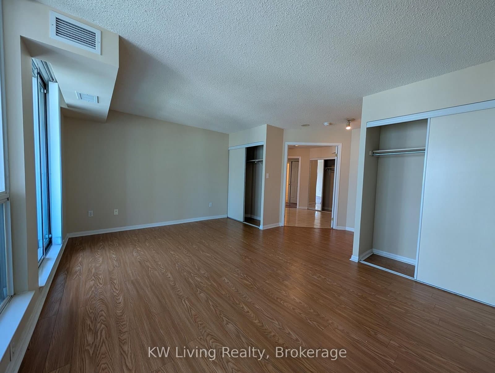 23 Lorraine Drive, Unit 1102 thumbnail 12