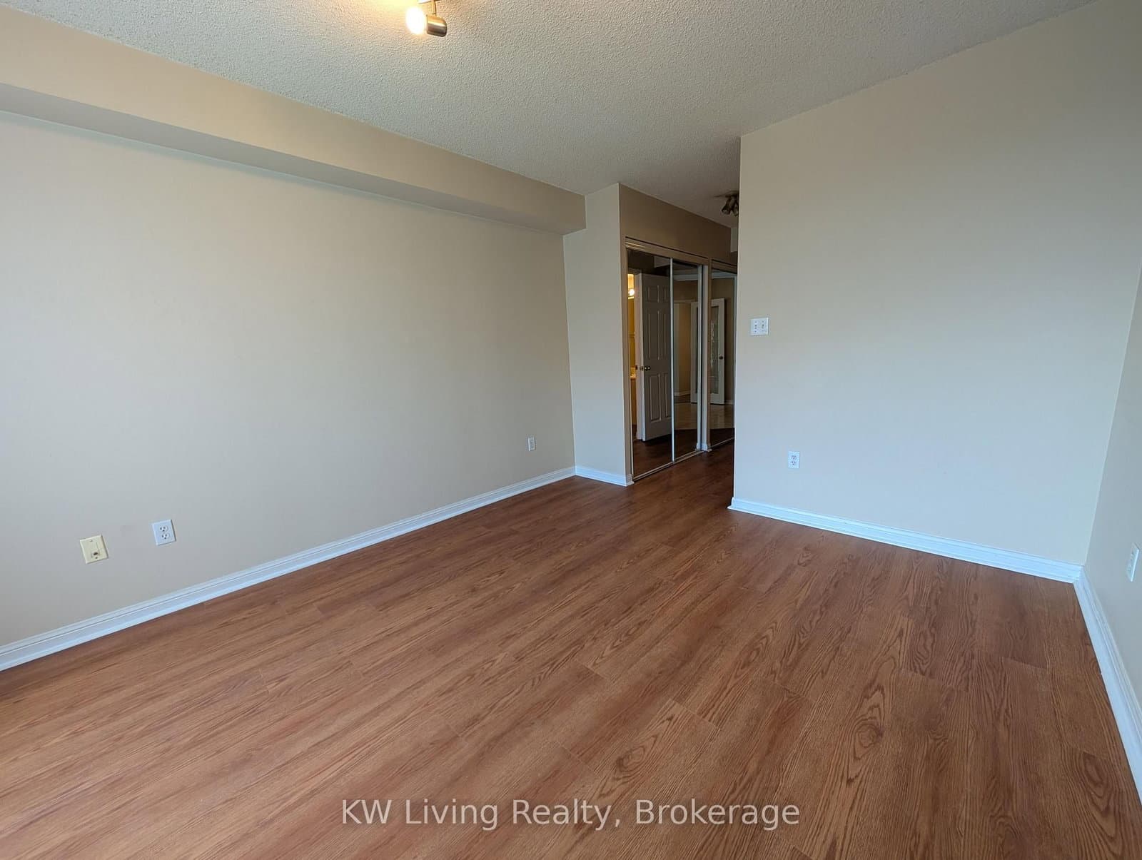 23 Lorraine Drive, Unit 1102 thumbnail 20