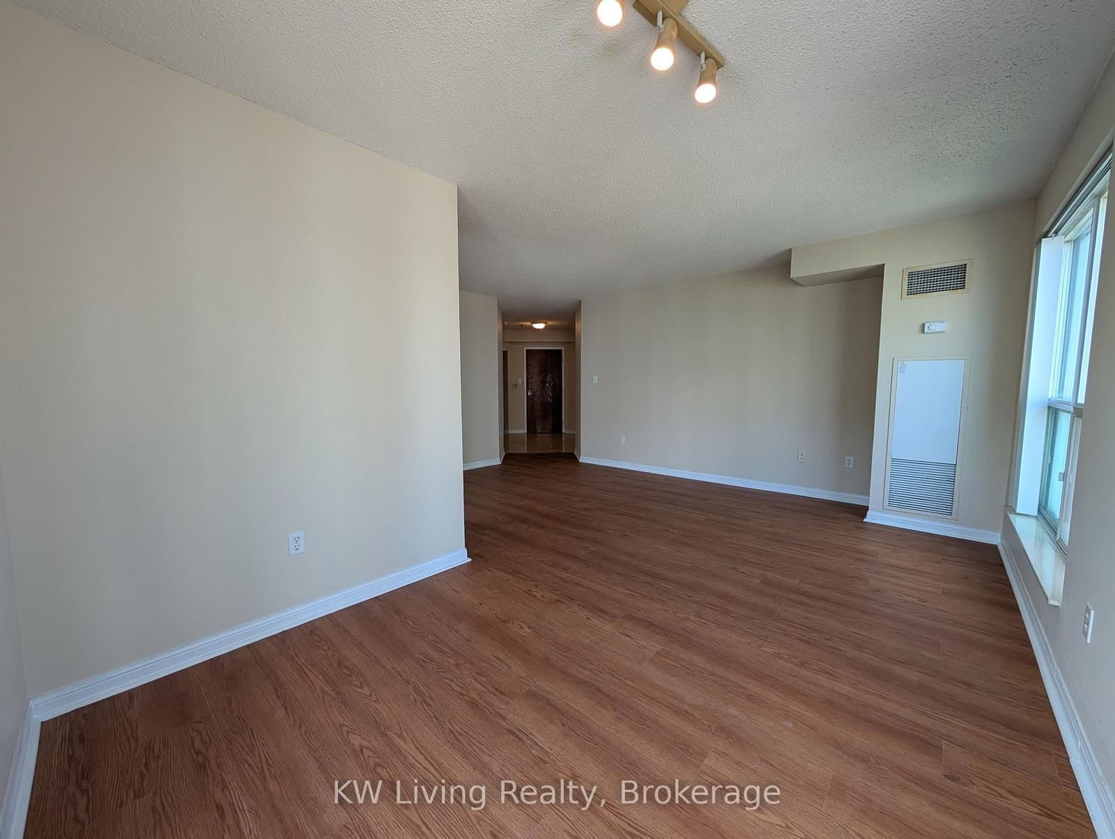 23 Lorraine Drive, Unit 1102 thumbnail 7