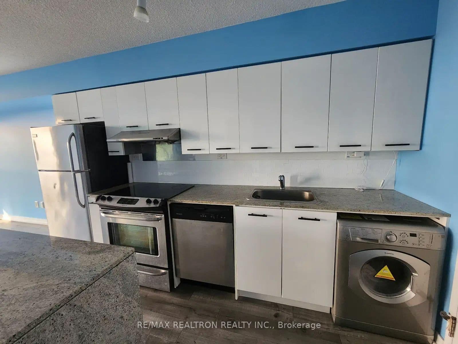 29 Singer Court, Unit 1606 thumbnail 25