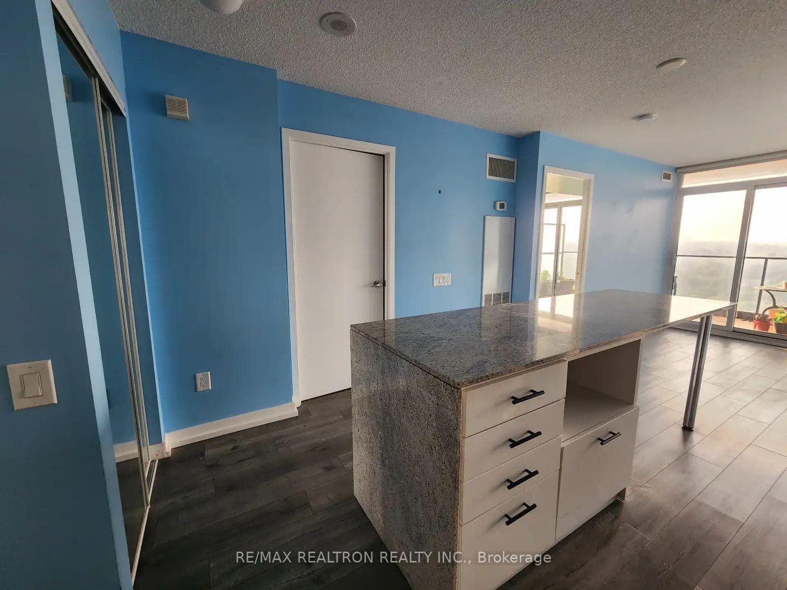 29 Singer Court, Unit 1606 thumbnail 28