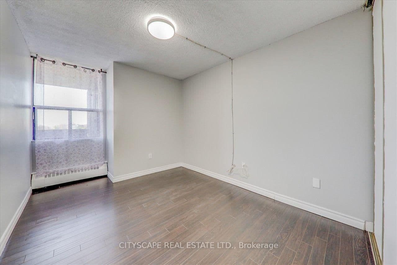 25 Sunrise Avenue, Unit #914 thumbnail 2