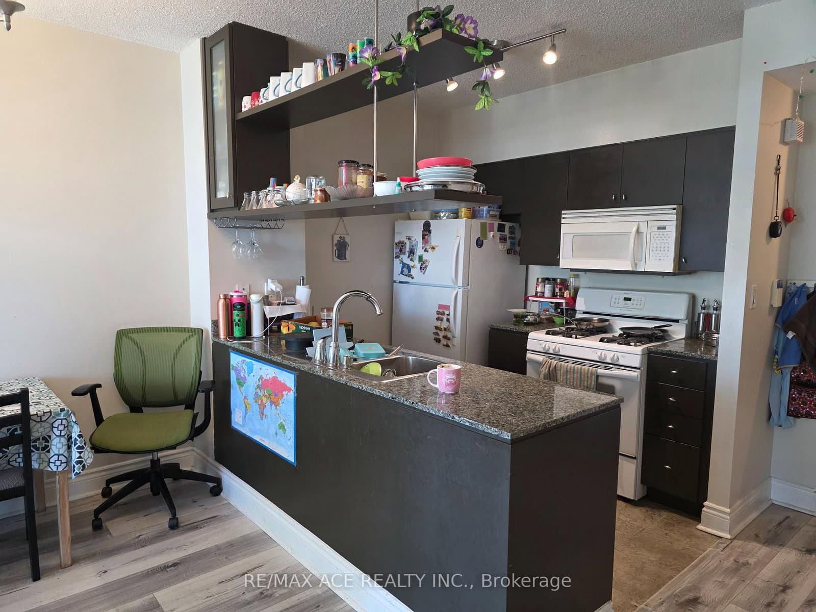 35 Mariner Terrace, Unit 1801 thumbnail 5