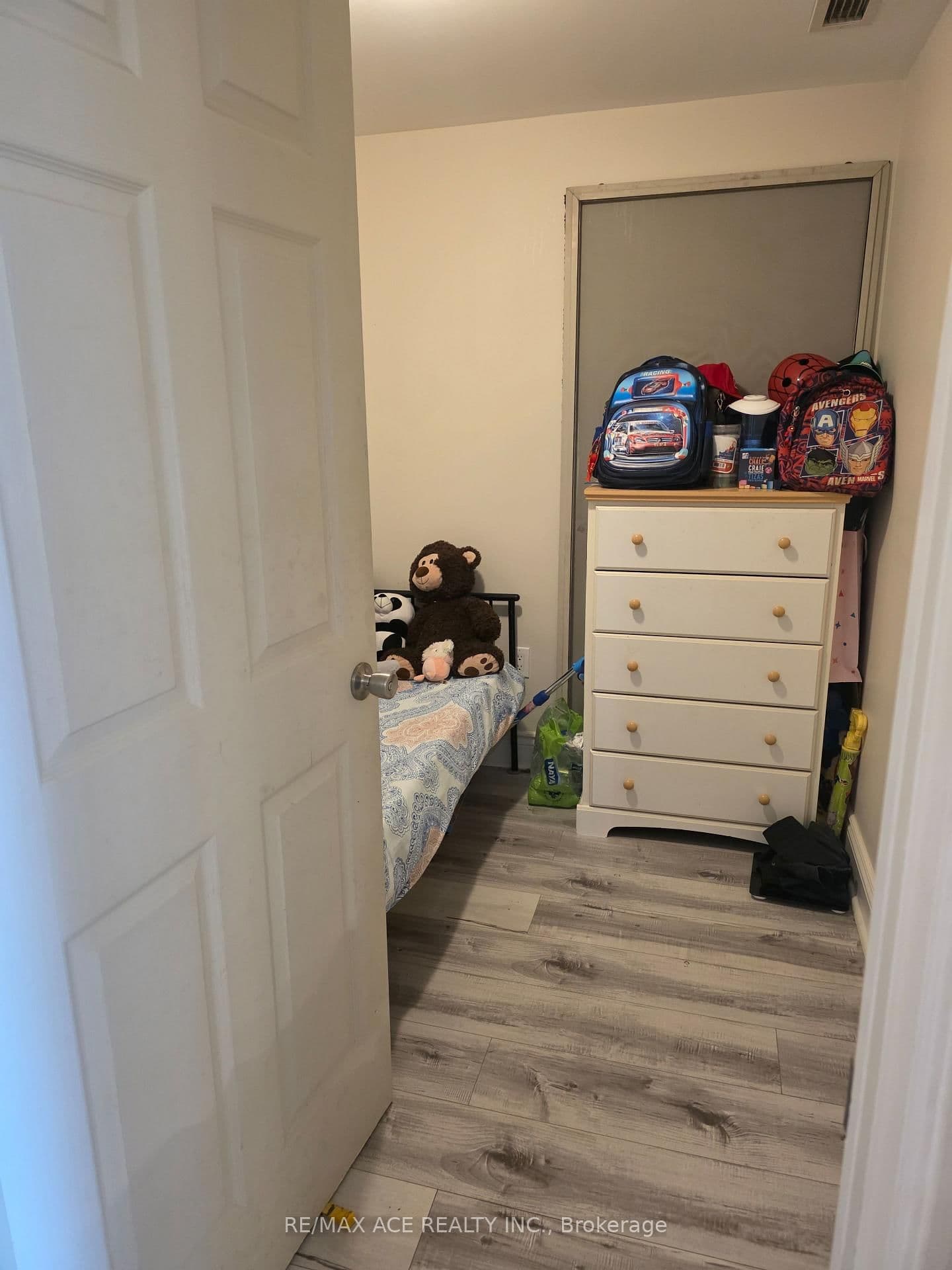 35 Mariner Terrace, Unit 1801 thumbnail 6
