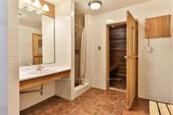 720 Spadina Avenue, Unit 1606 thumbnail 16