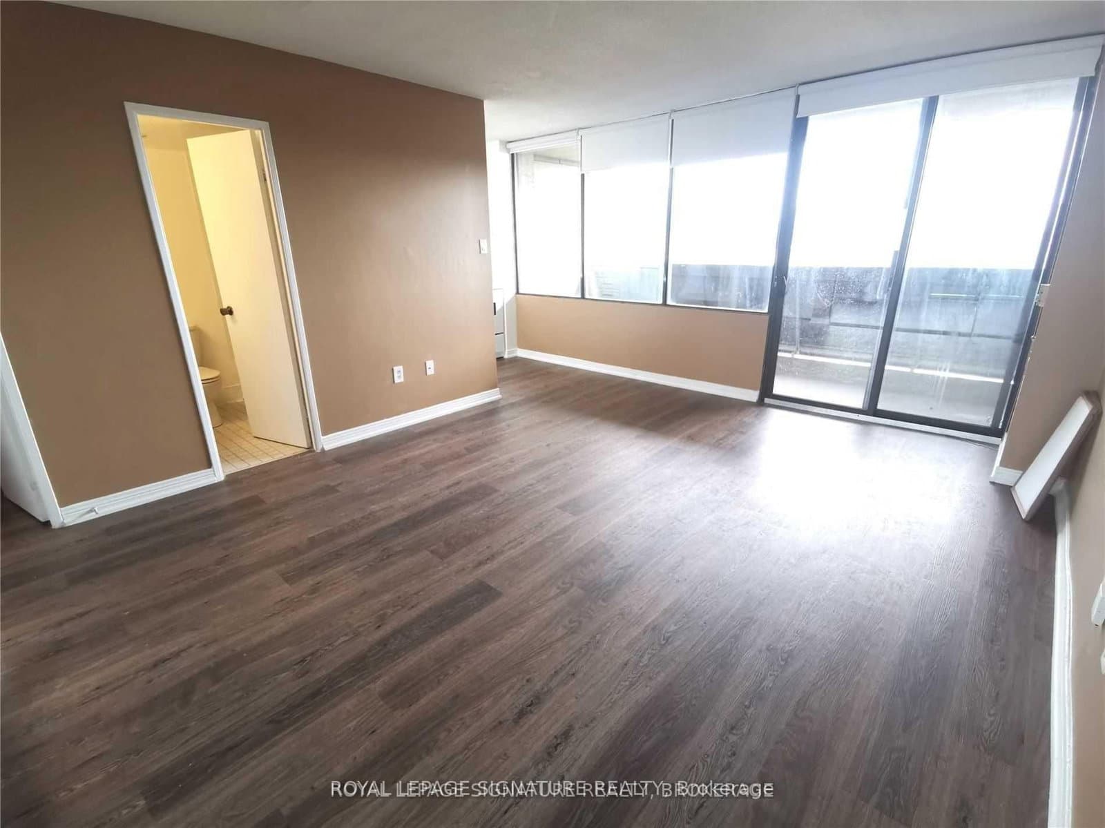 720 Spadina Avenue, Unit 1606 thumbnail 7