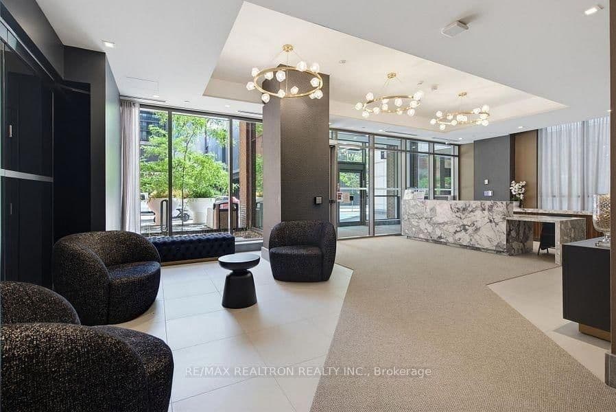 8 Widmer Street, Unit 4303 thumbnail 3