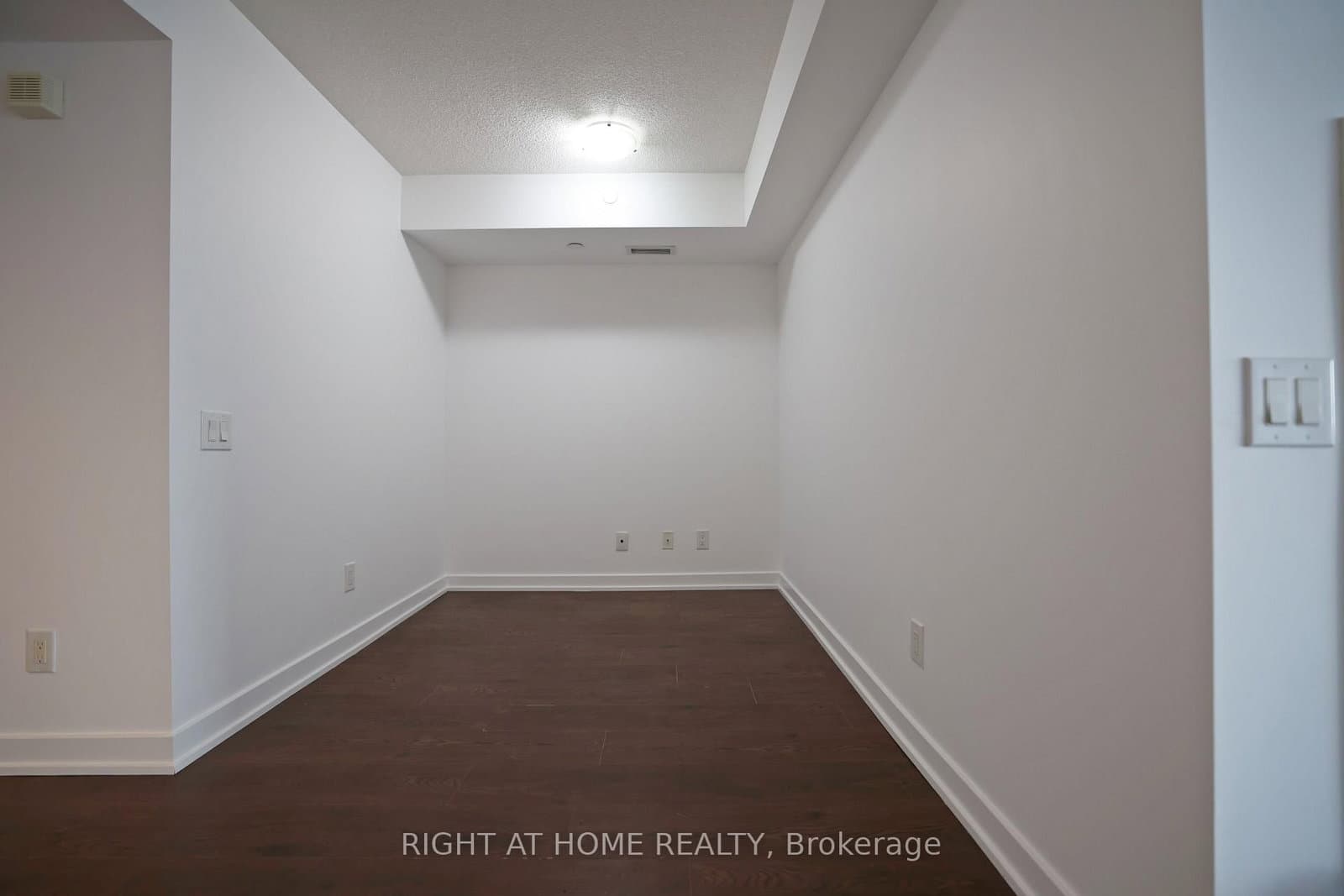 72 esther shiner Boulevard, Unit 308 thumbnail 11