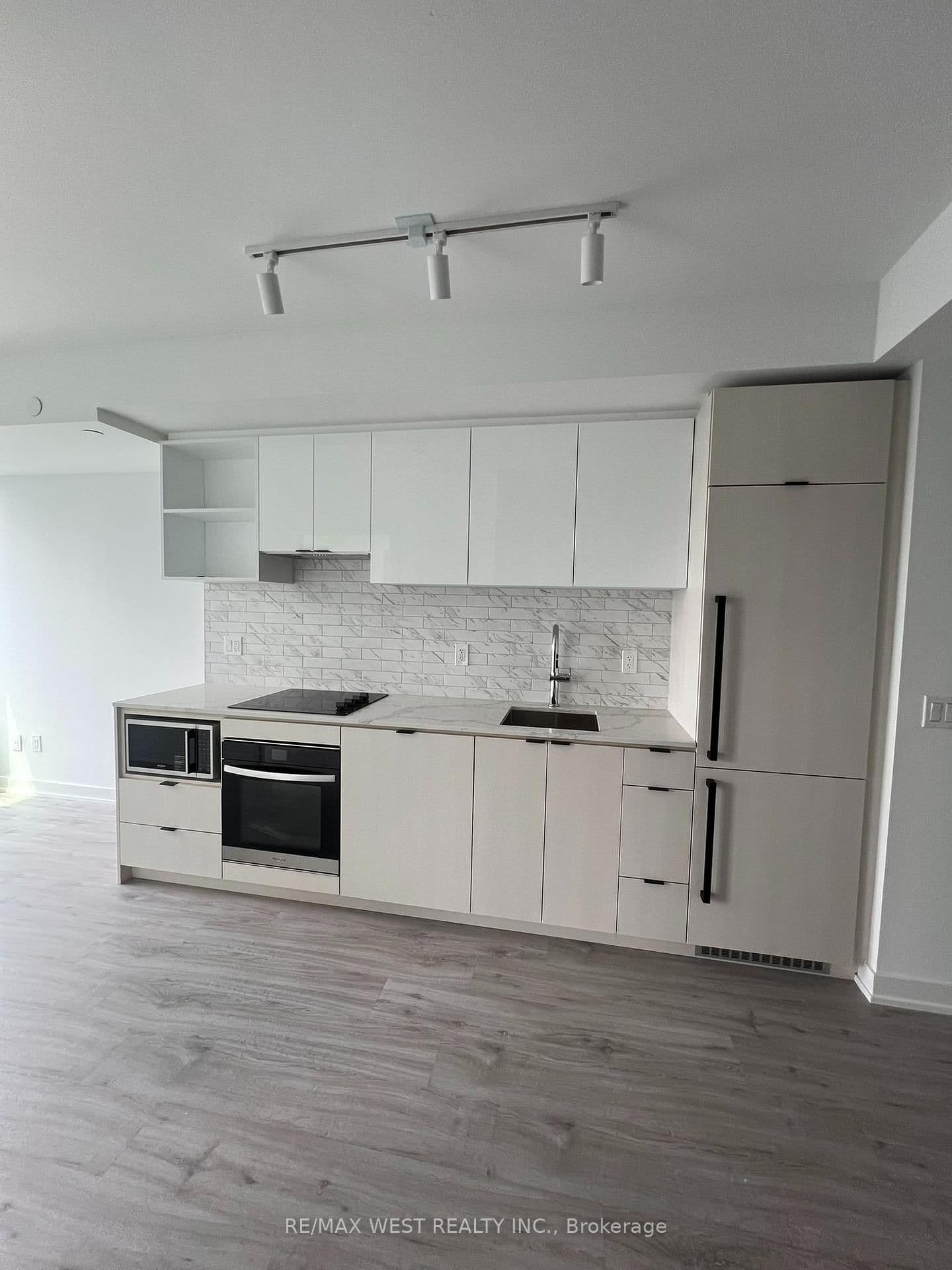 252 Church Street, Unit 4201 thumbnail 2
