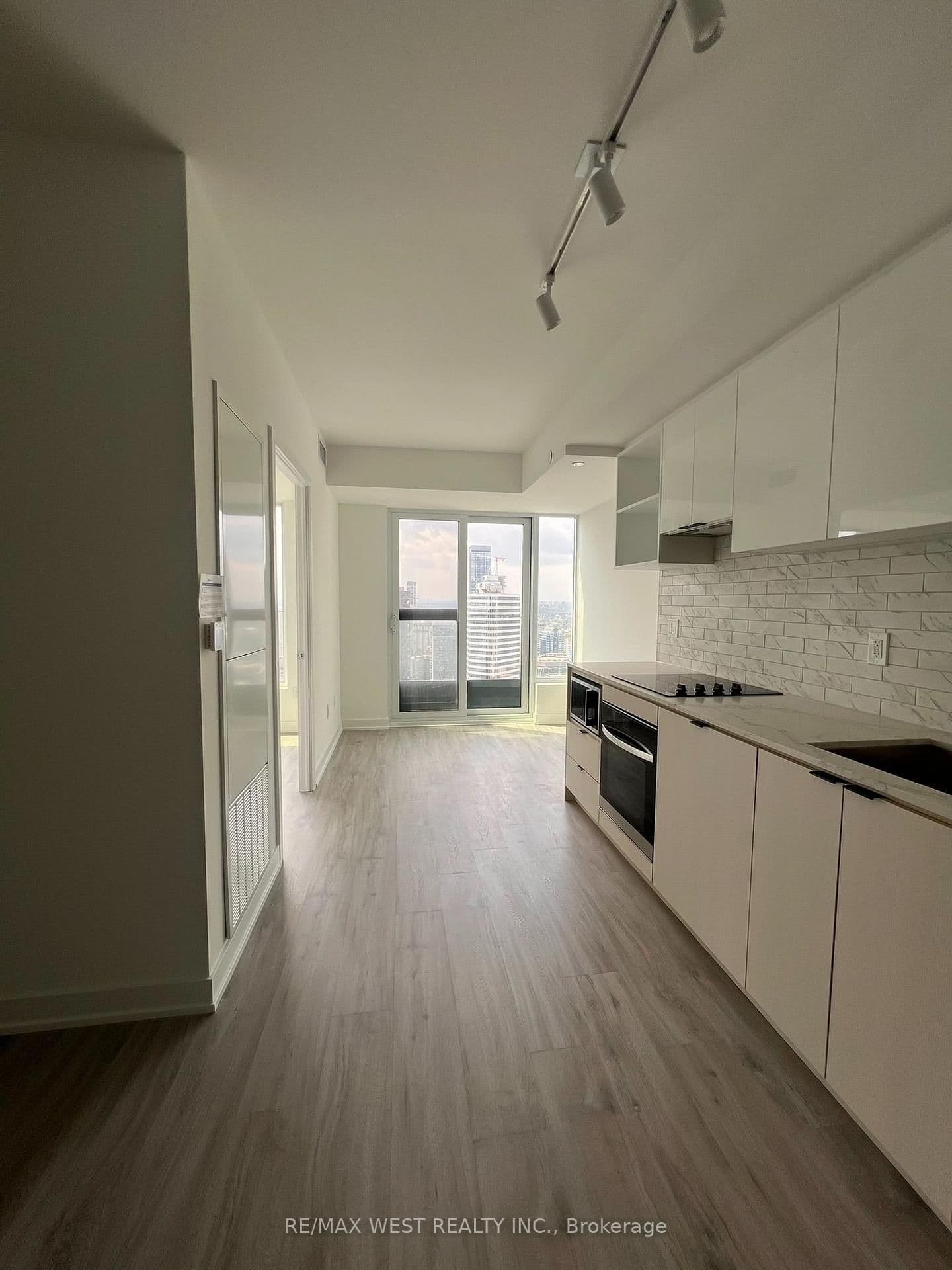 252 Church Street, Unit 4201 thumbnail 3