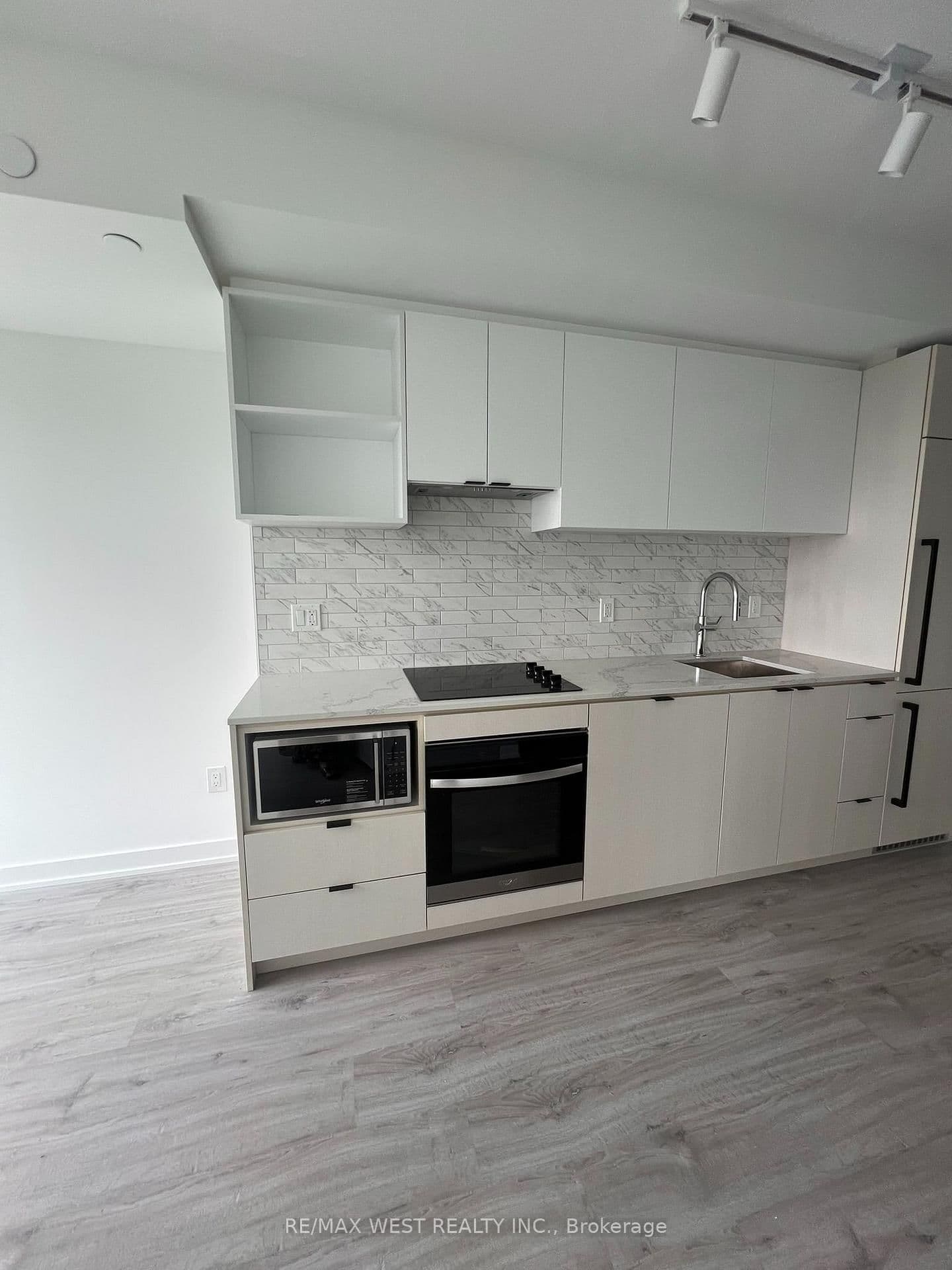 252 Church Street, Unit 4201 thumbnail 4