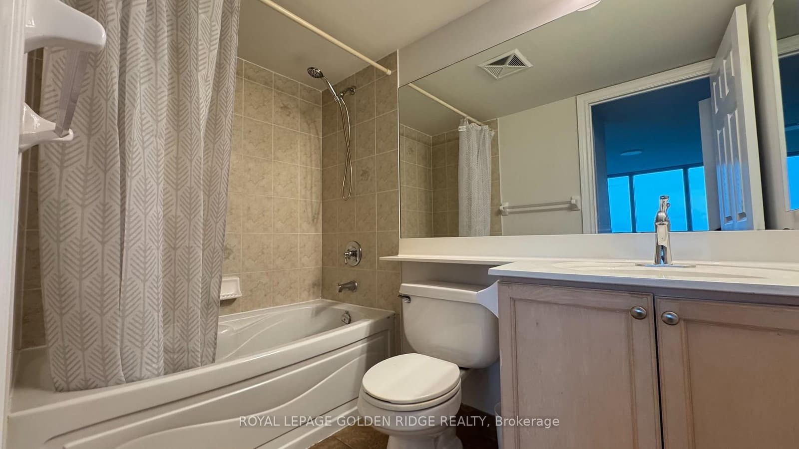 15 Greenview Avenue, Unit 1307 thumbnail 4