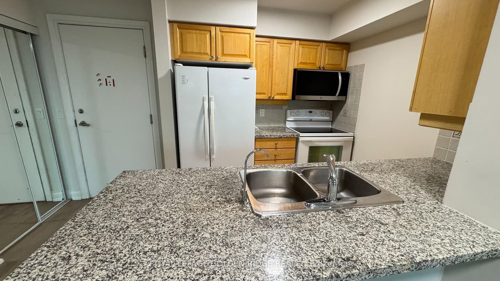 15 Greenview Avenue, Unit 1307 thumbnail 7