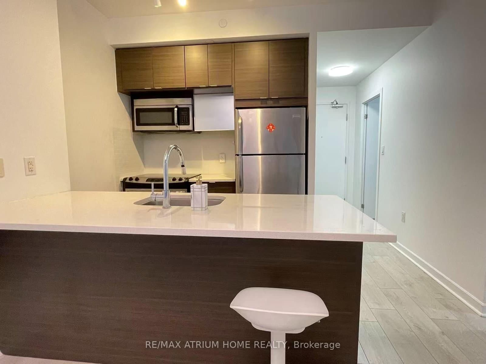 62 Forest Manor Road, Unit 806 thumbnail 2