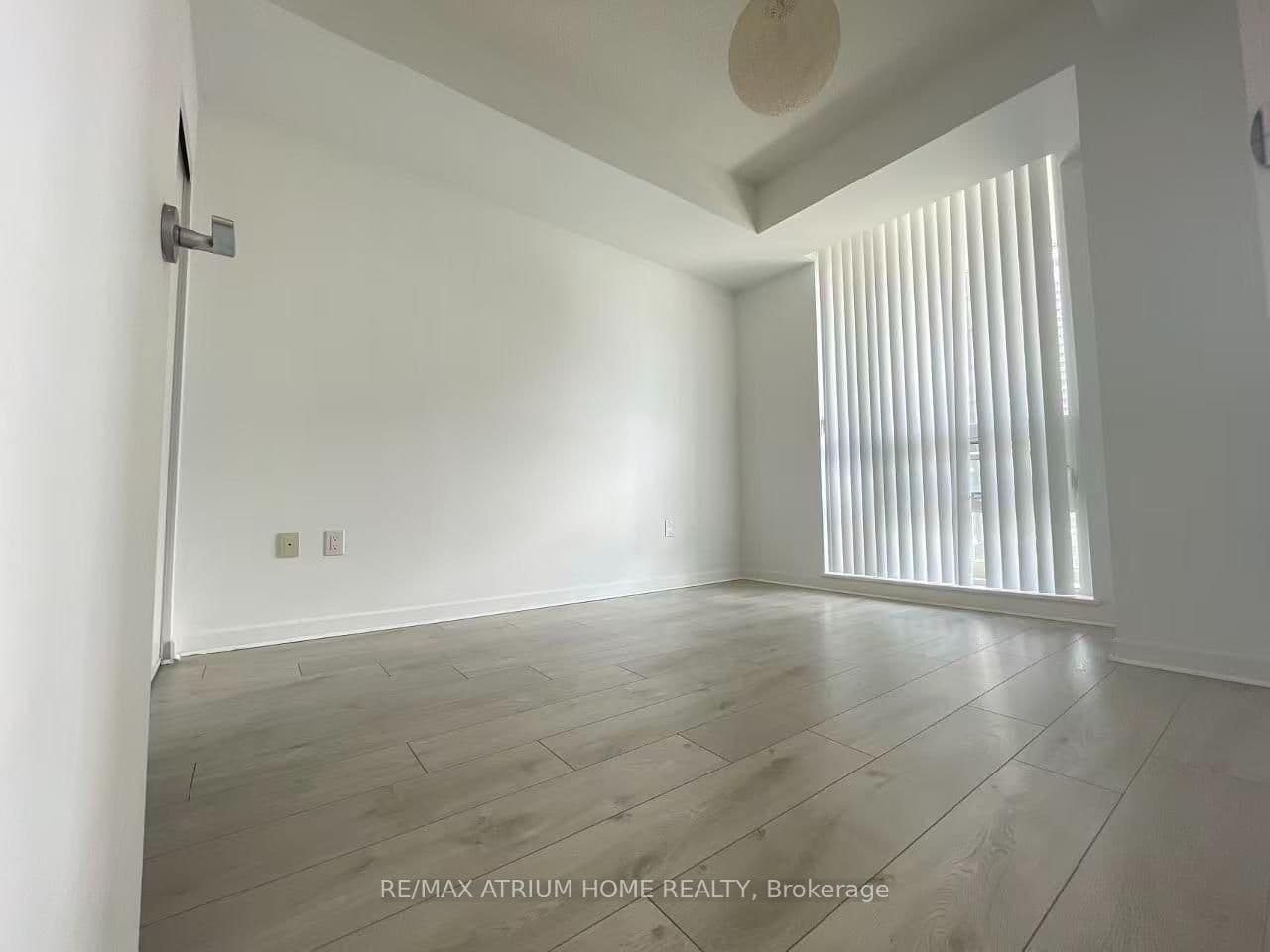 62 Forest Manor Road, Unit 806 thumbnail 4