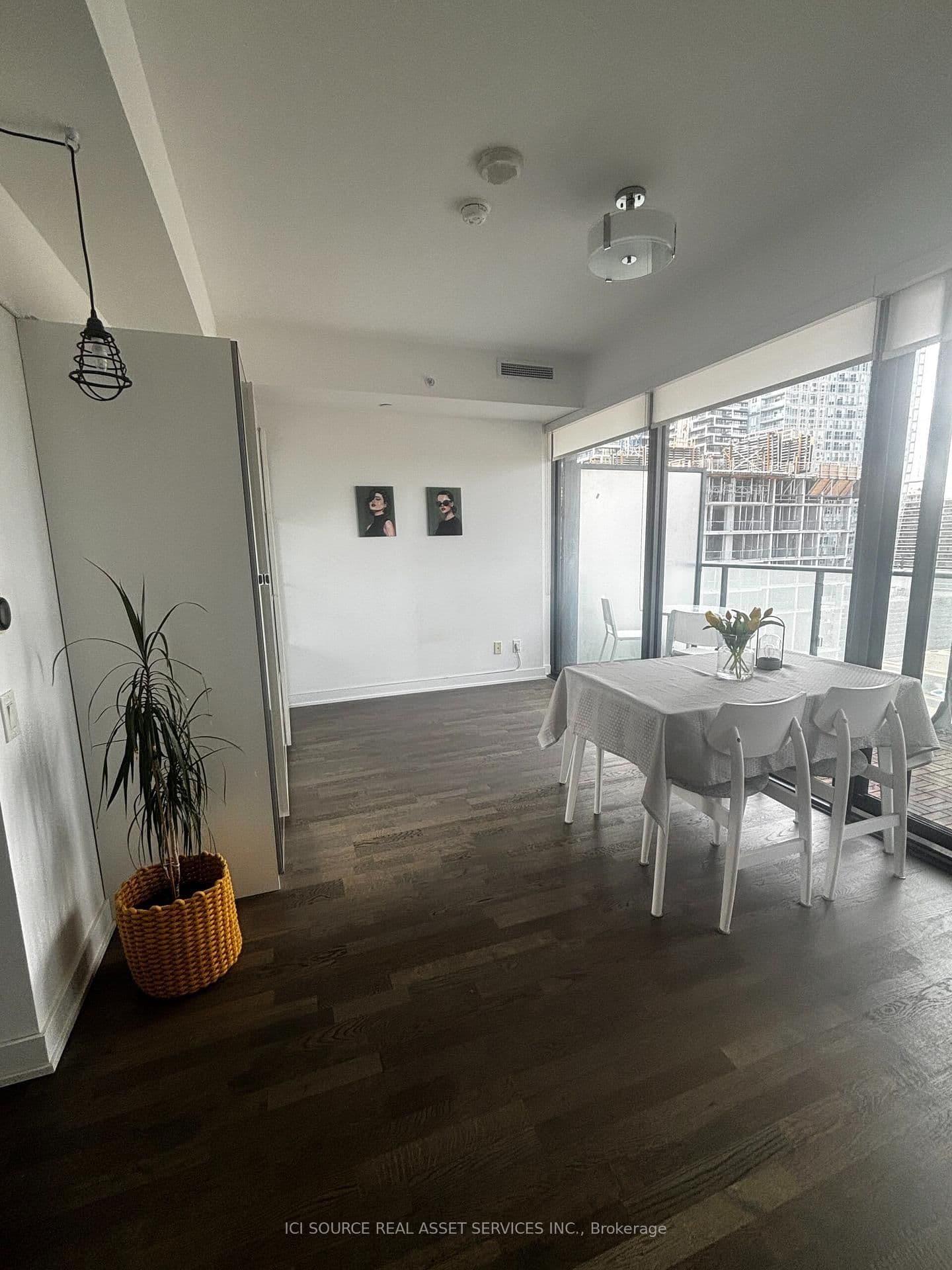 185 Roehampton Avenue, Unit 1304 - Image 1