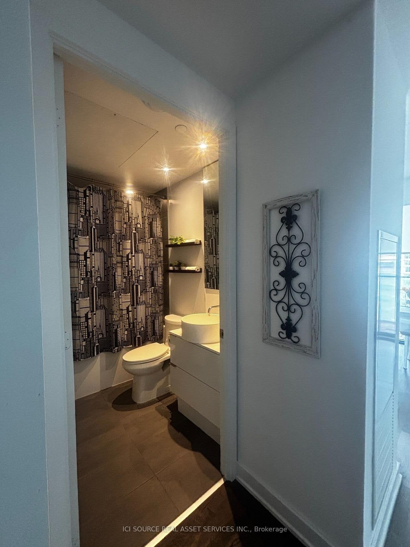 185 Roehampton Avenue, Unit 1304 thumbnail 12