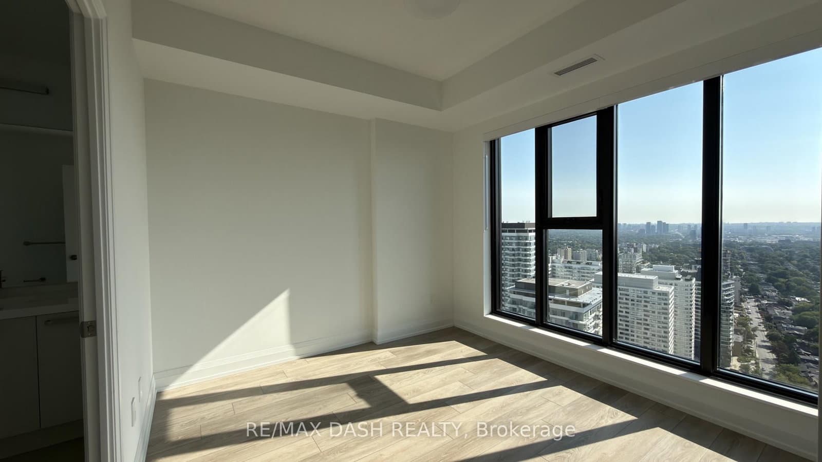 20 Soudan Avenue, Unit 3803 thumbnail 8