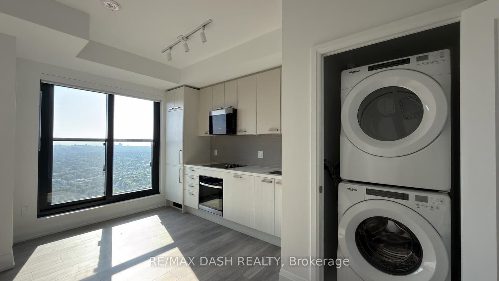 20 Soudan Avenue, Unit 3702 thumbnail 10