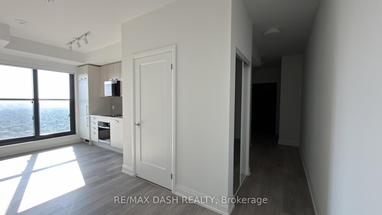 20 Soudan Avenue, Unit 3702 thumbnail 7