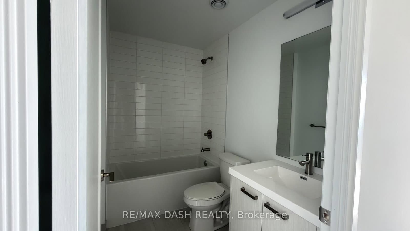 20 Soudan Avenue, Unit 3702 thumbnail 8