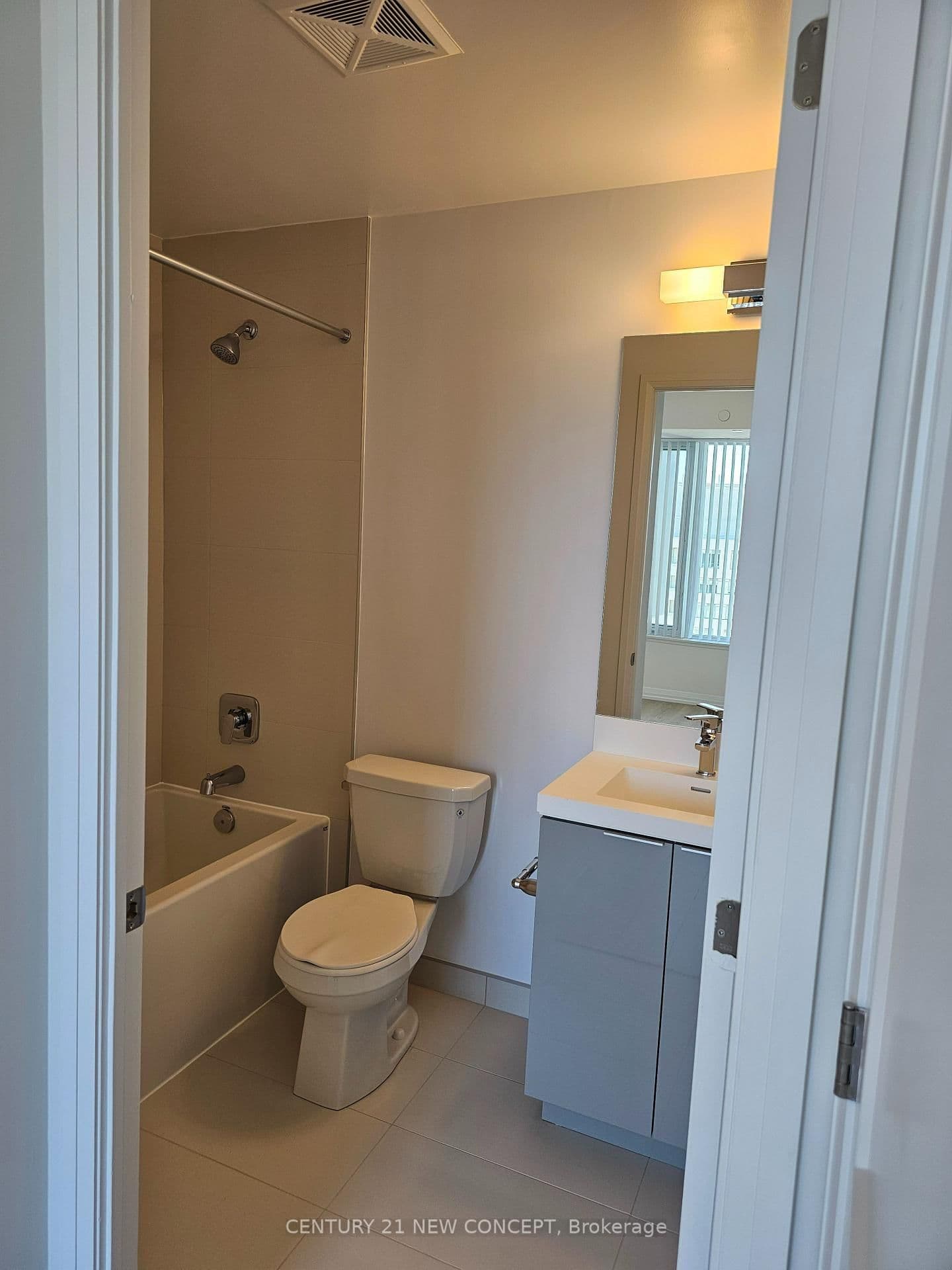 25 Holly Street W, Unit 2803 thumbnail 11