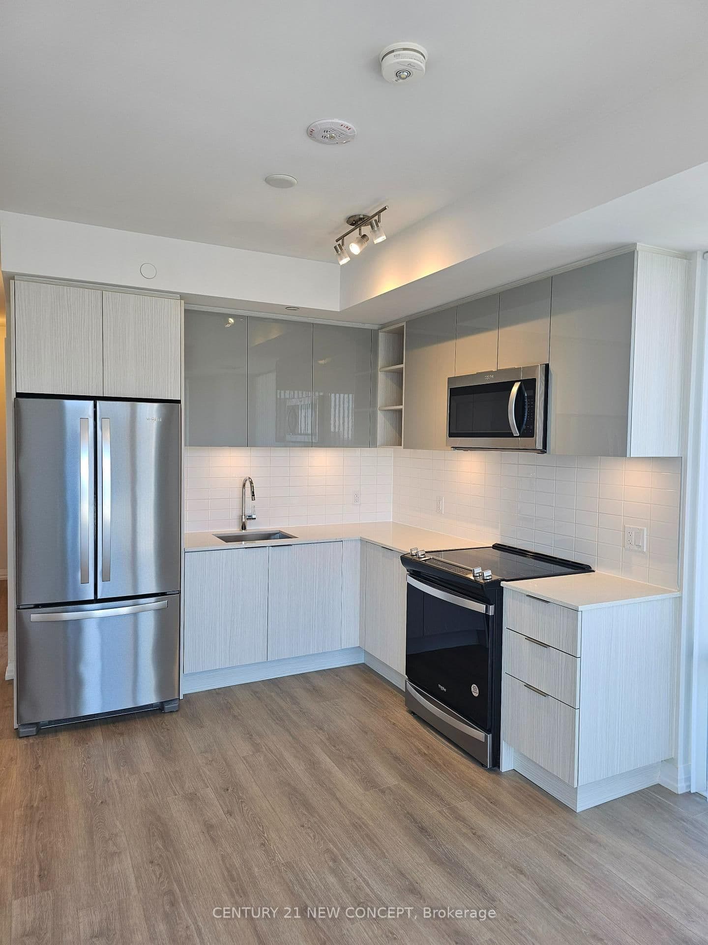 25 Holly Street W, Unit 2803 thumbnail 5
