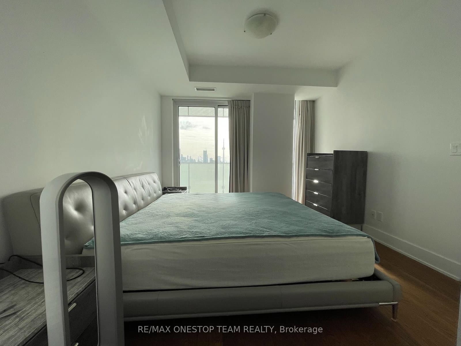 200 Bloor Street W, Unit 2902 thumbnail 12