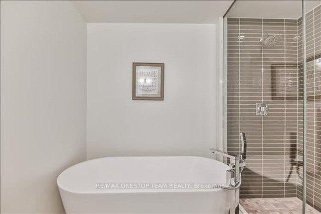 200 Bloor Street W, Unit 2902 thumbnail 15