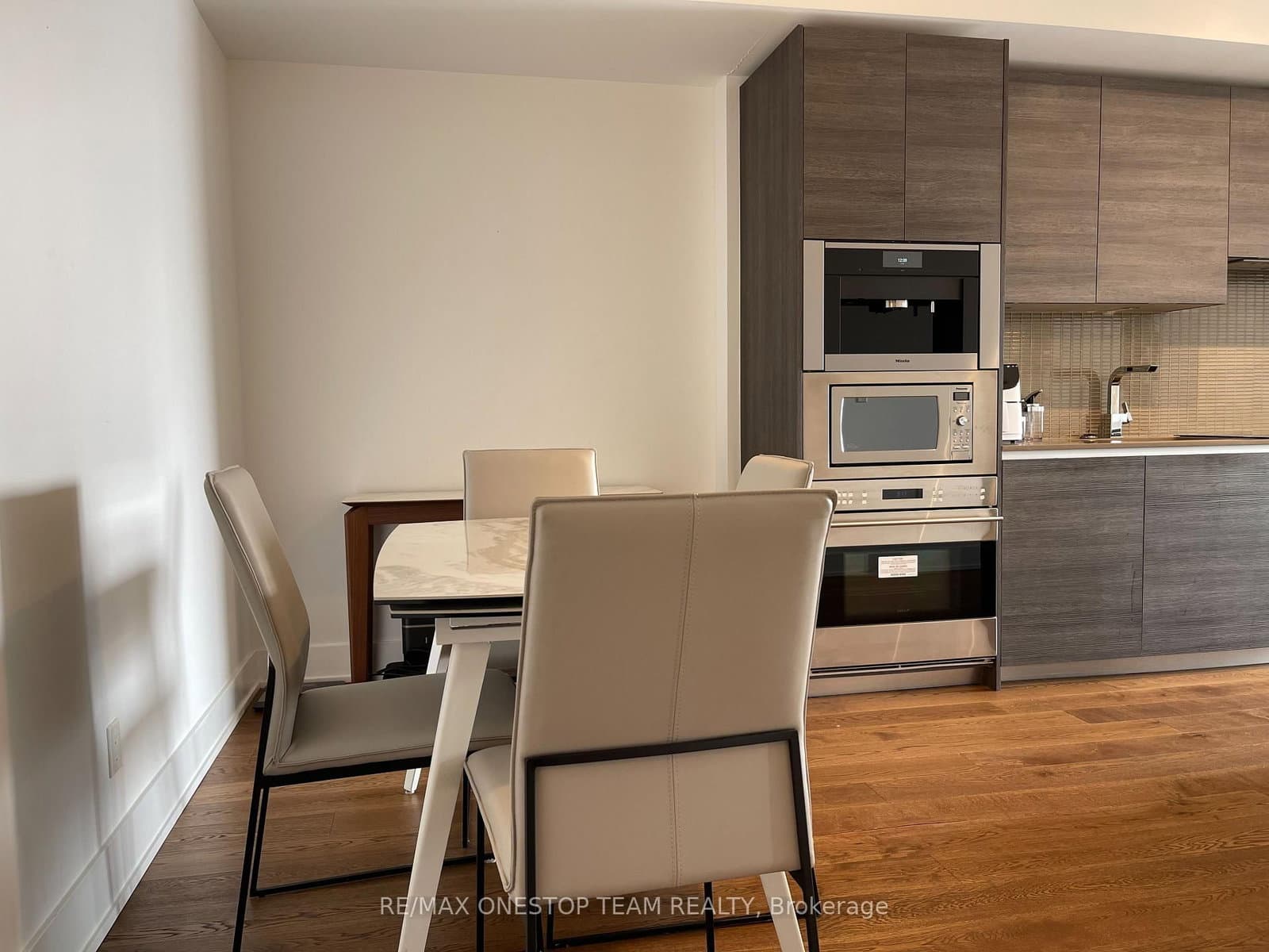 200 Bloor Street W, Unit 2902 thumbnail 4