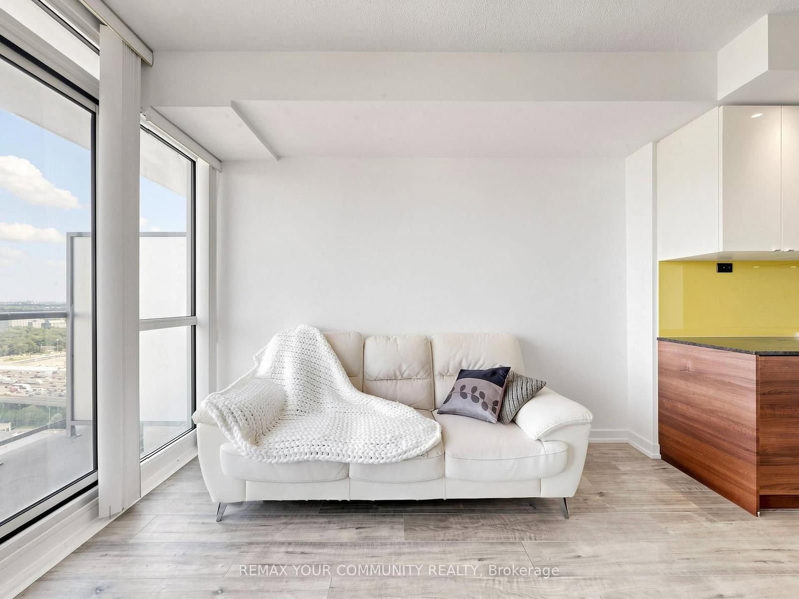 121 Mcmahon Drive, Unit 3302 thumbnail 18