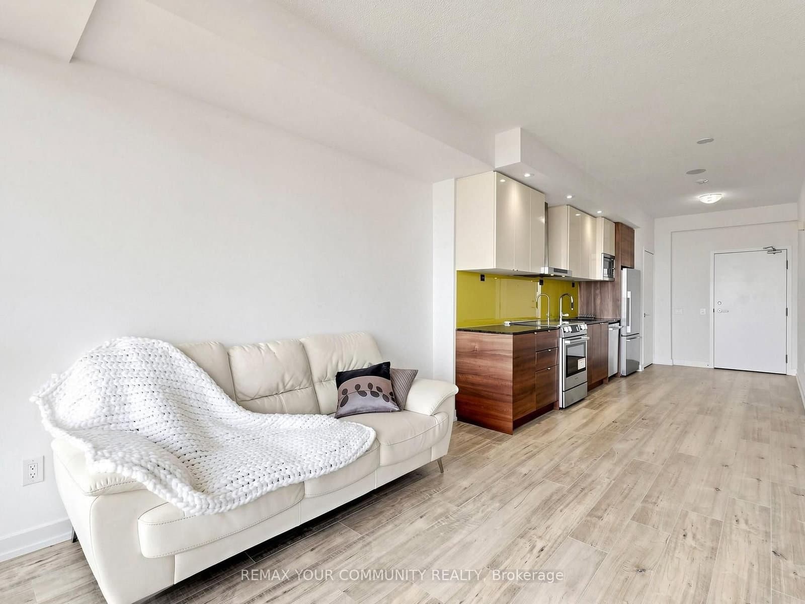 121 Mcmahon Drive, Unit 3302 thumbnail 19
