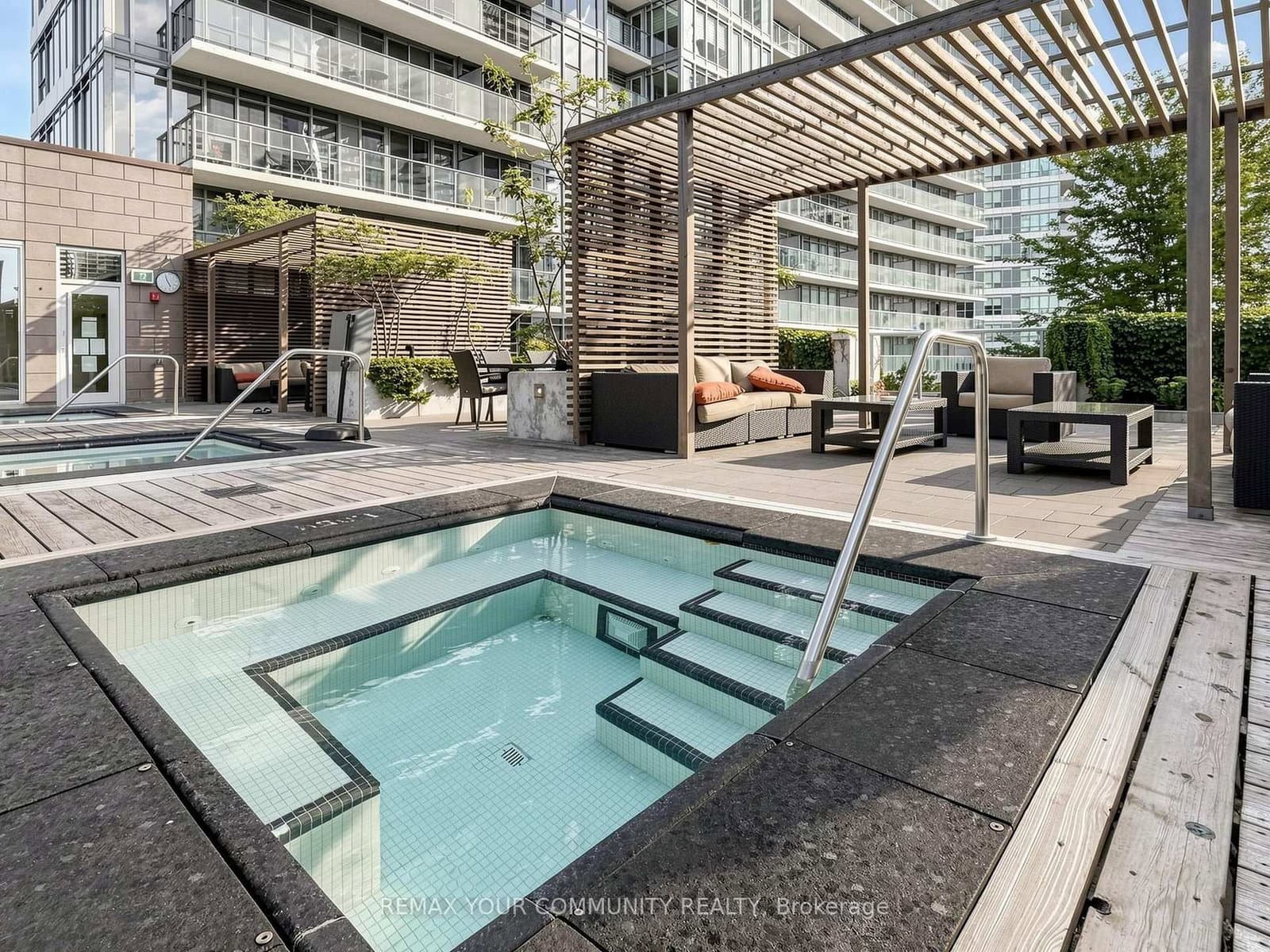 121 Mcmahon Drive, Unit 3302 thumbnail 30