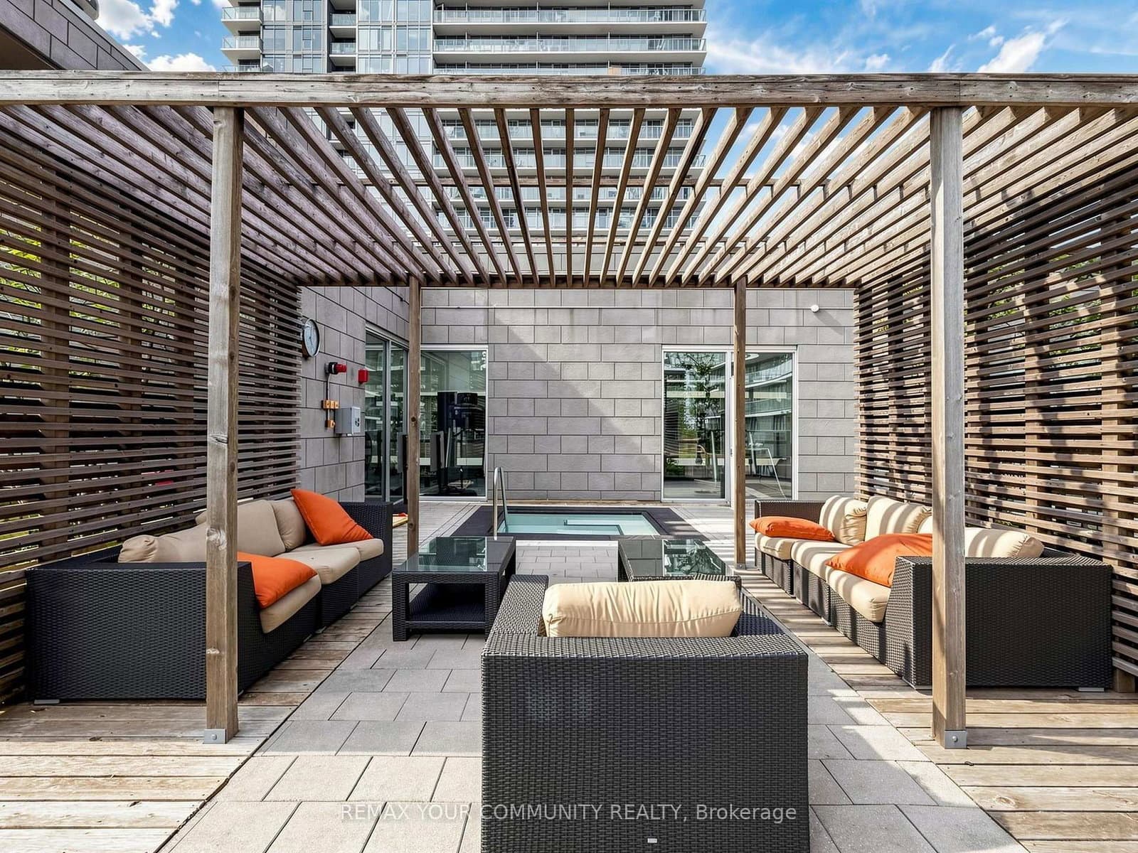 121 Mcmahon Drive, Unit 3302 thumbnail 39