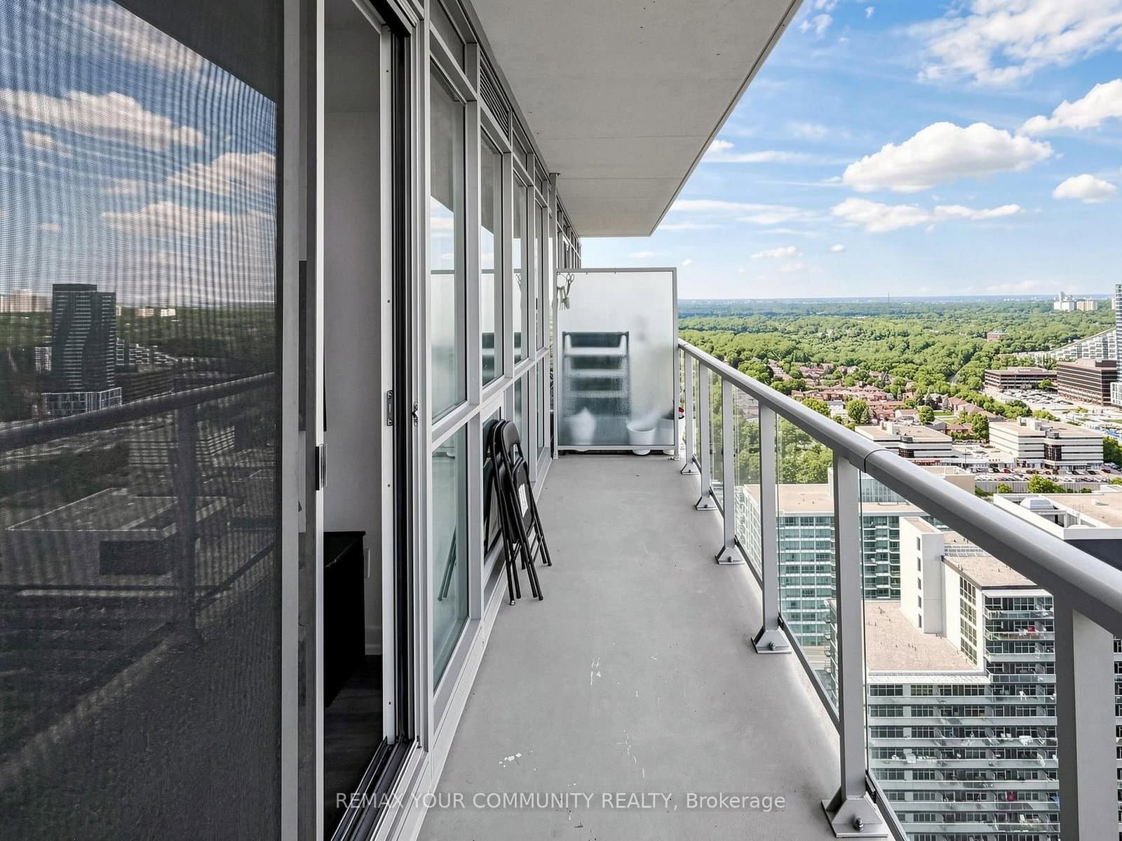 121 Mcmahon Drive, Unit 3302 thumbnail 42
