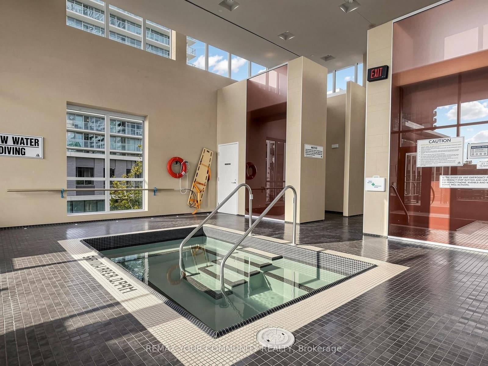 121 Mcmahon Drive, Unit 3302 thumbnail 45