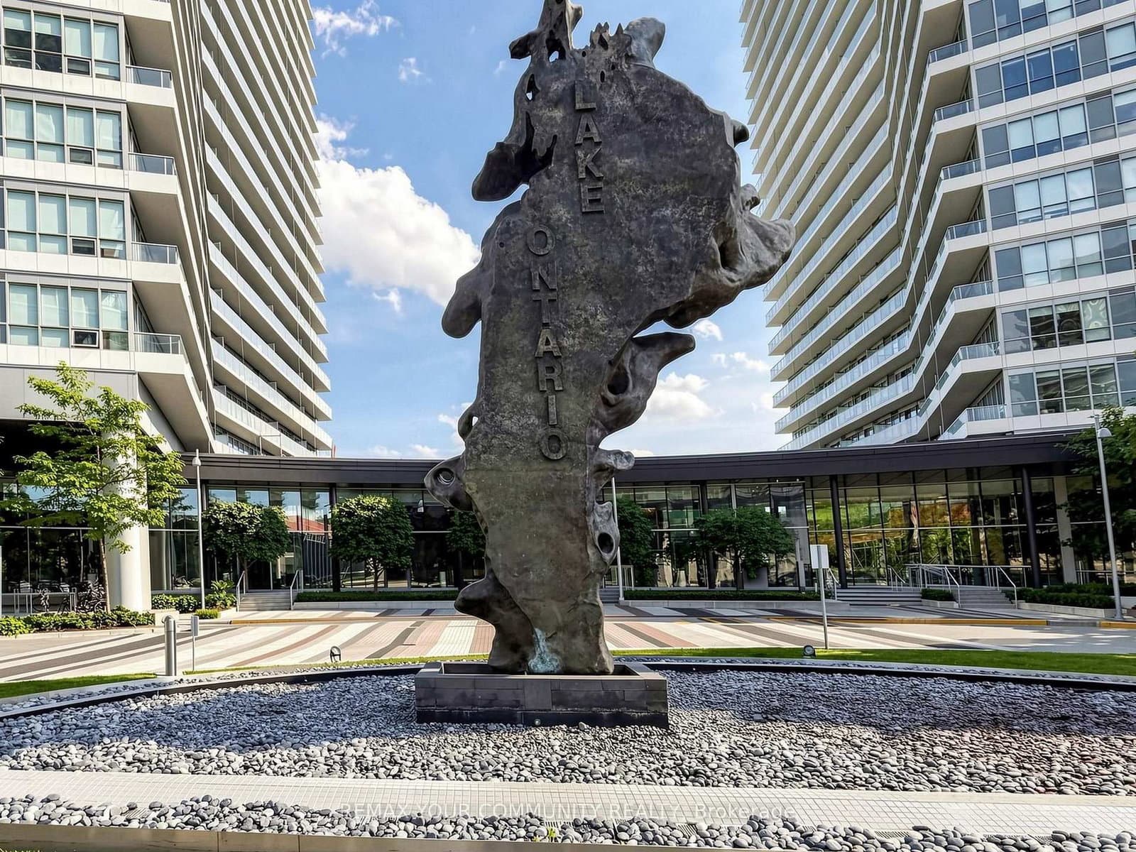 121 Mcmahon Drive, Unit 3302 thumbnail 46