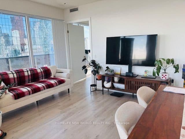 138 Downes Street, Unit 3507 thumbnail 4