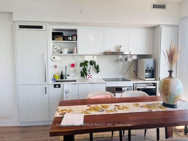 138 Downes Street, Unit 3507 thumbnail 6