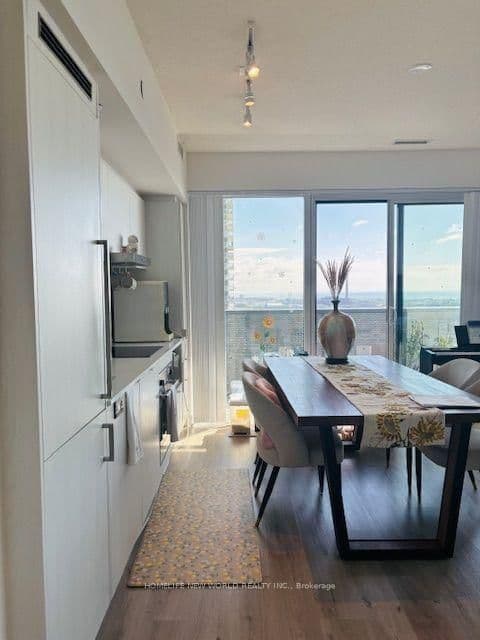 138 Downes Street, Unit 3507 thumbnail 7