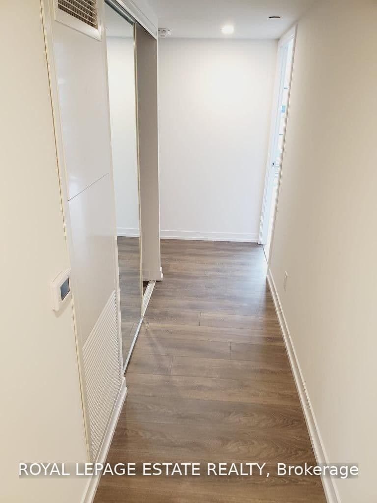 219 Dundas Street E, Unit 303 thumbnail 10