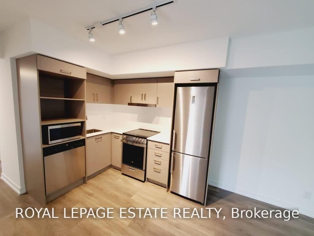 219 Dundas Street E, Unit 303 thumbnail 11